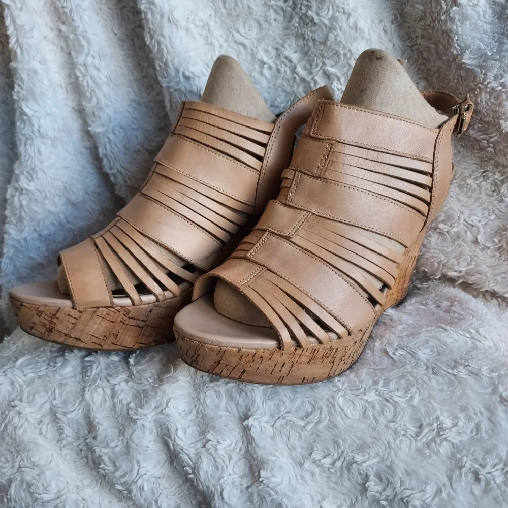 Franco Sarto Strappy Leather Tan Cork Wedge Sandals 9.5 Summer Beach Boho